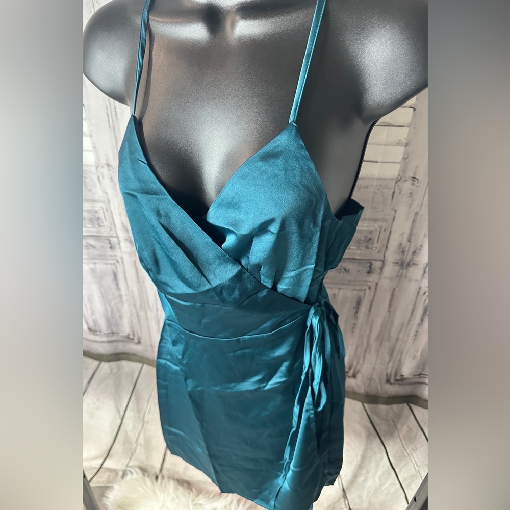 All things nice wrap dress - Picture 9 of 9